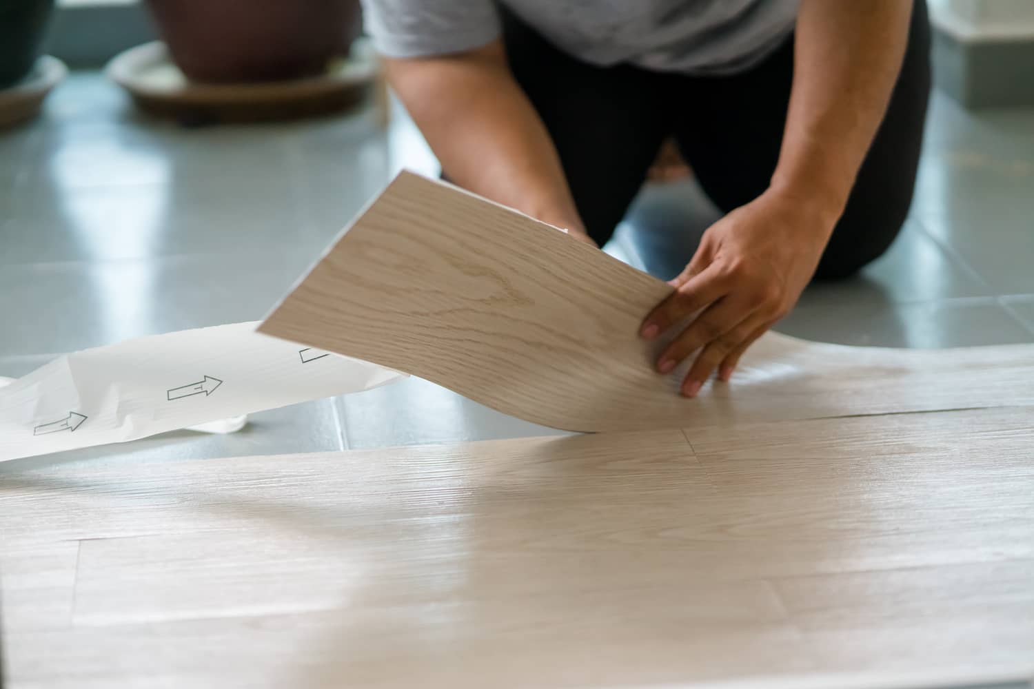 How to glue down and seam Vinyl sheet flooring 