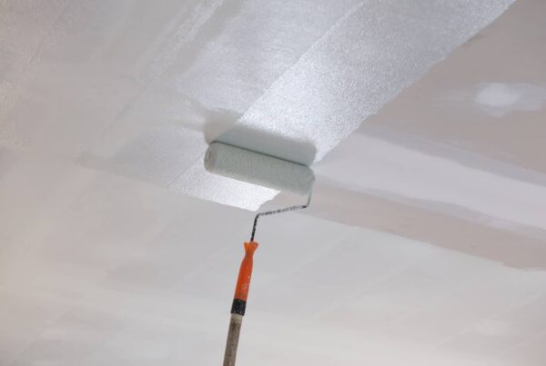 How to paint a bathroom ceiling