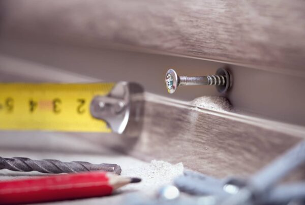 What size nails are best for a baseboard?