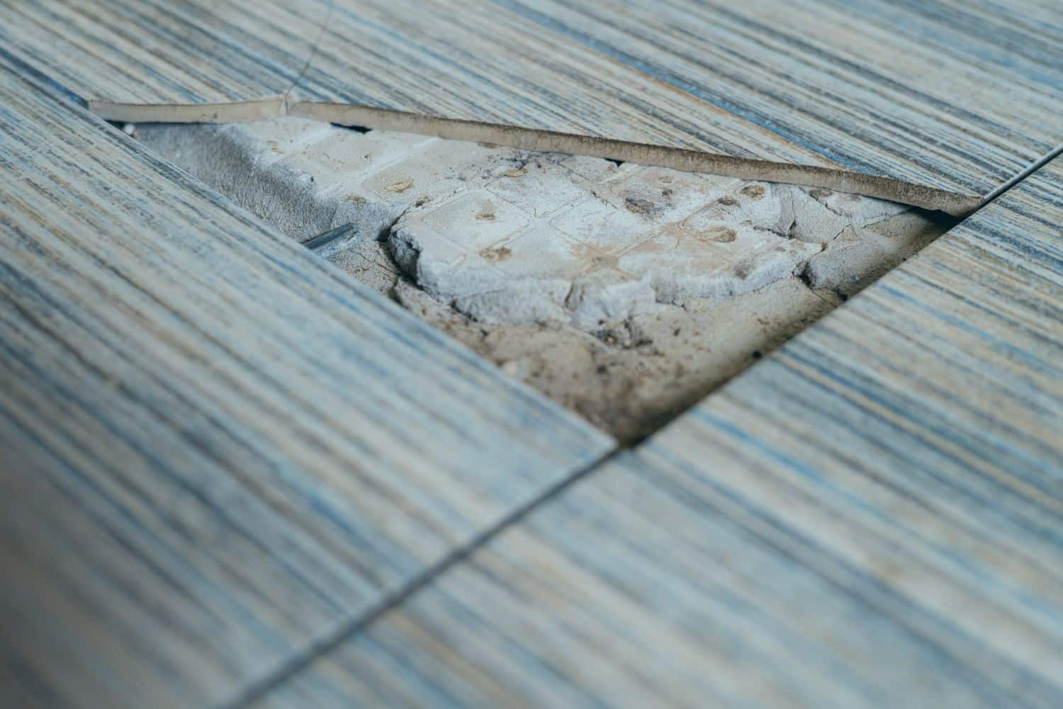 how to tell if there's asbestos in floor tile